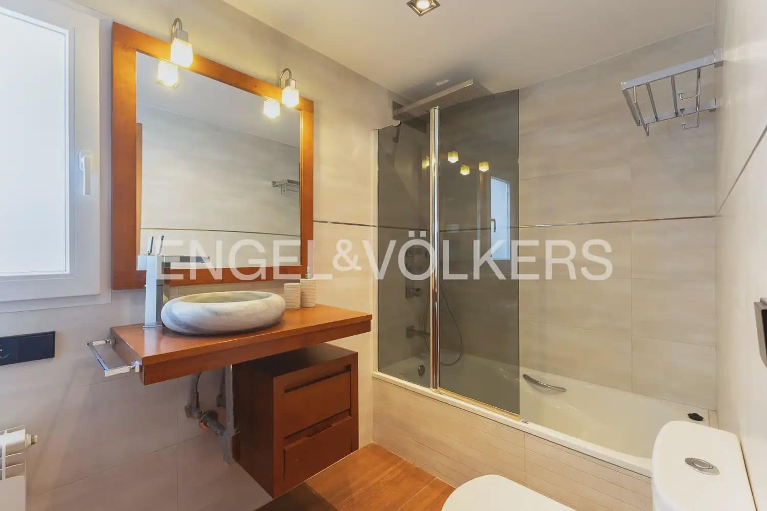 3 makuuhuone Kattohuoneisto vuokrattavana paikassa Valencia kaupunki - 3 400 € (Ref: 9898017)