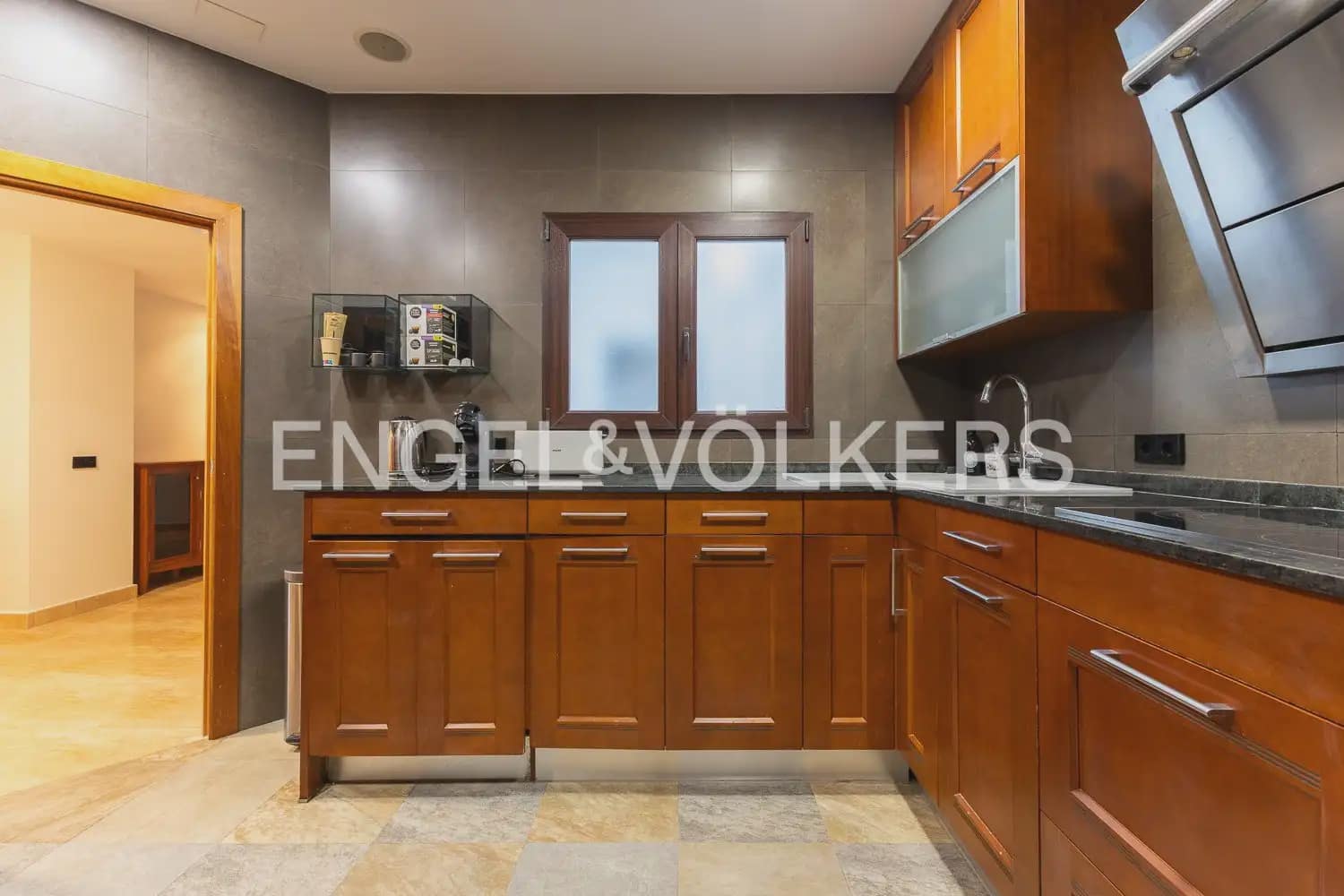 3 makuuhuone Kattohuoneisto vuokrattavana paikassa Valencia kaupunki - 3 400 € (Ref: 9898017)