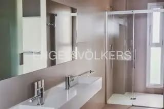 Ático de 2 habitaciones en València ciudad en alquiler - 2.600 € (Ref: 9898018)