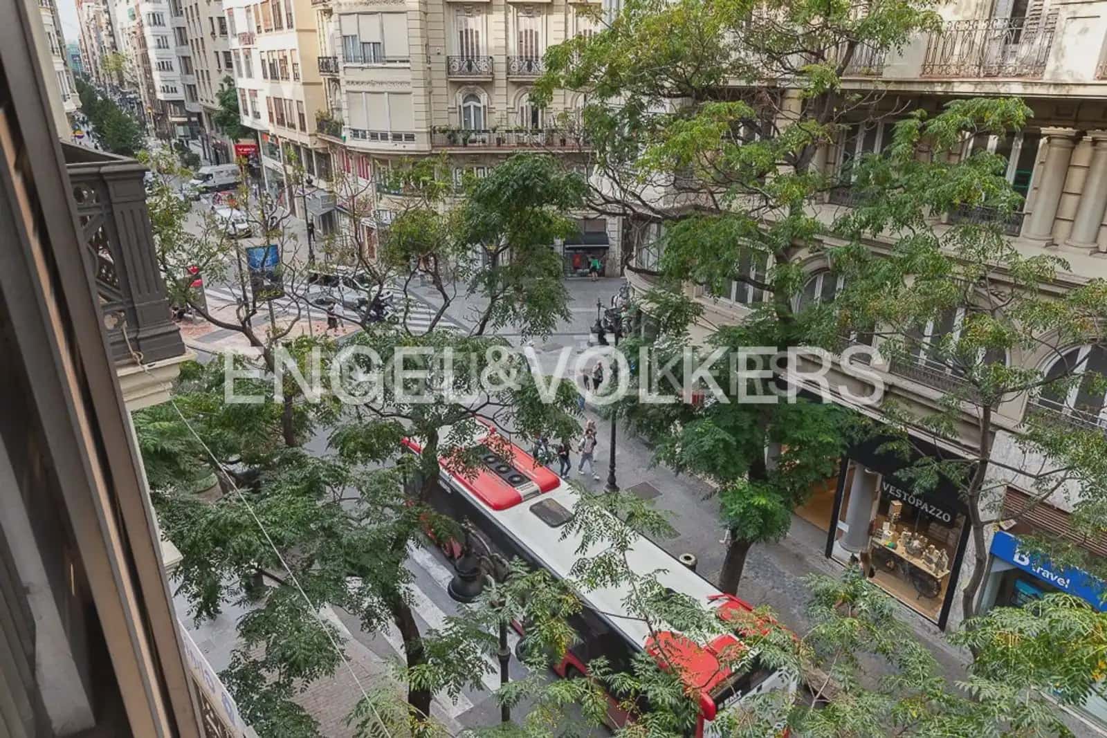 Ático de 2 habitaciones en València ciudad en alquiler - 2.600 € (Ref: 9898018)