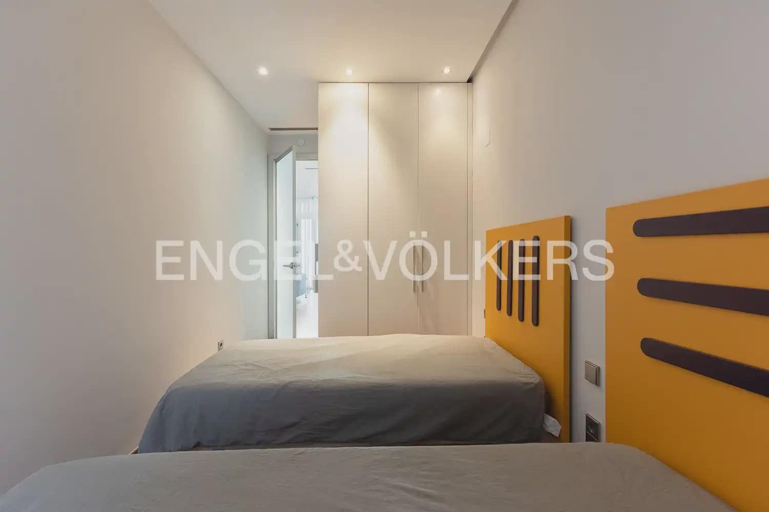 2 soveværelse Penthouse til leje i Valencia by - € 2.600 (Ref: 9898018)