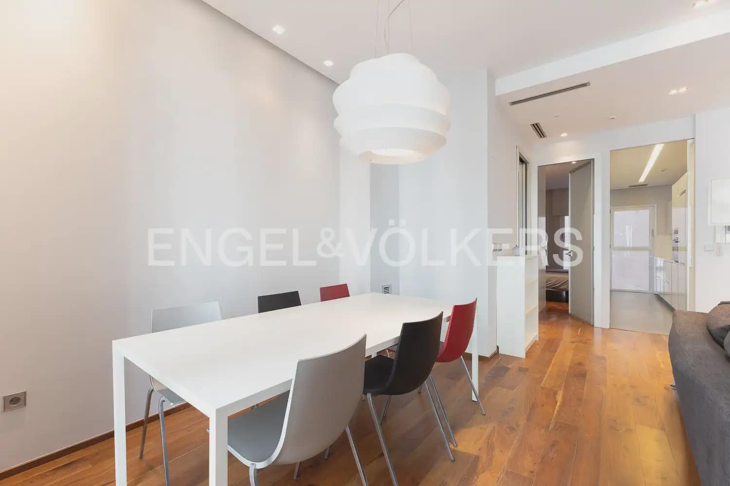 2 soveværelse Penthouse til leje i Valencia by - € 2.600 (Ref: 9898018)