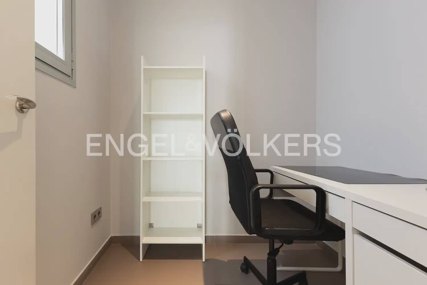 2 soveværelse Penthouse til leje i Valencia by - € 2.600 (Ref: 9898018)