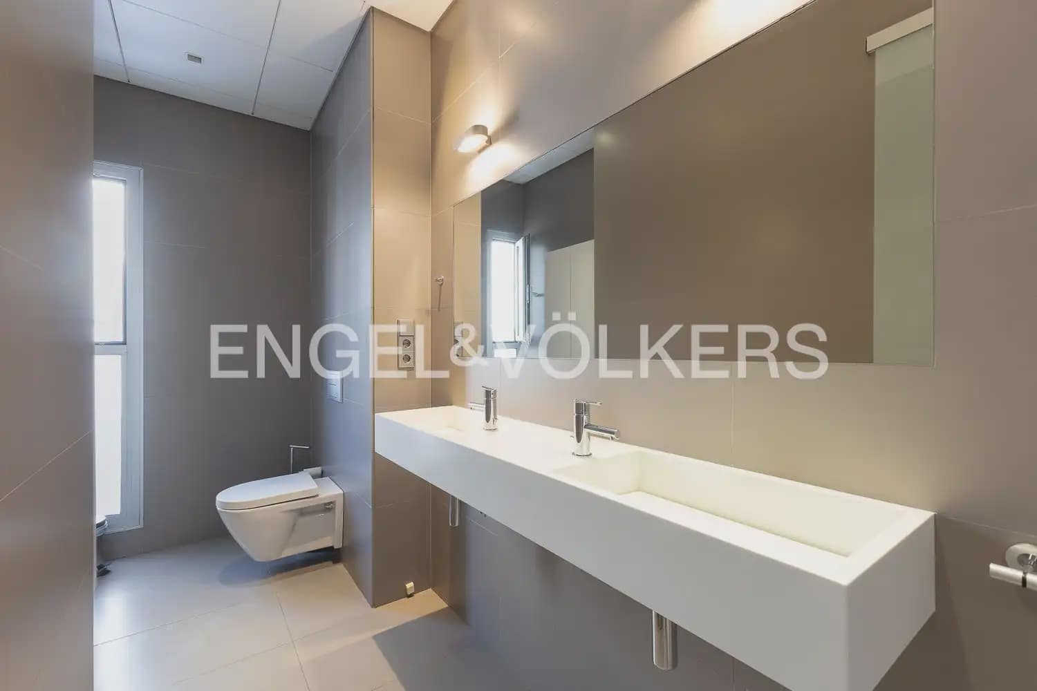 2 soveværelse Penthouse til leje i Valencia by - € 2.600 (Ref: 9898018)
