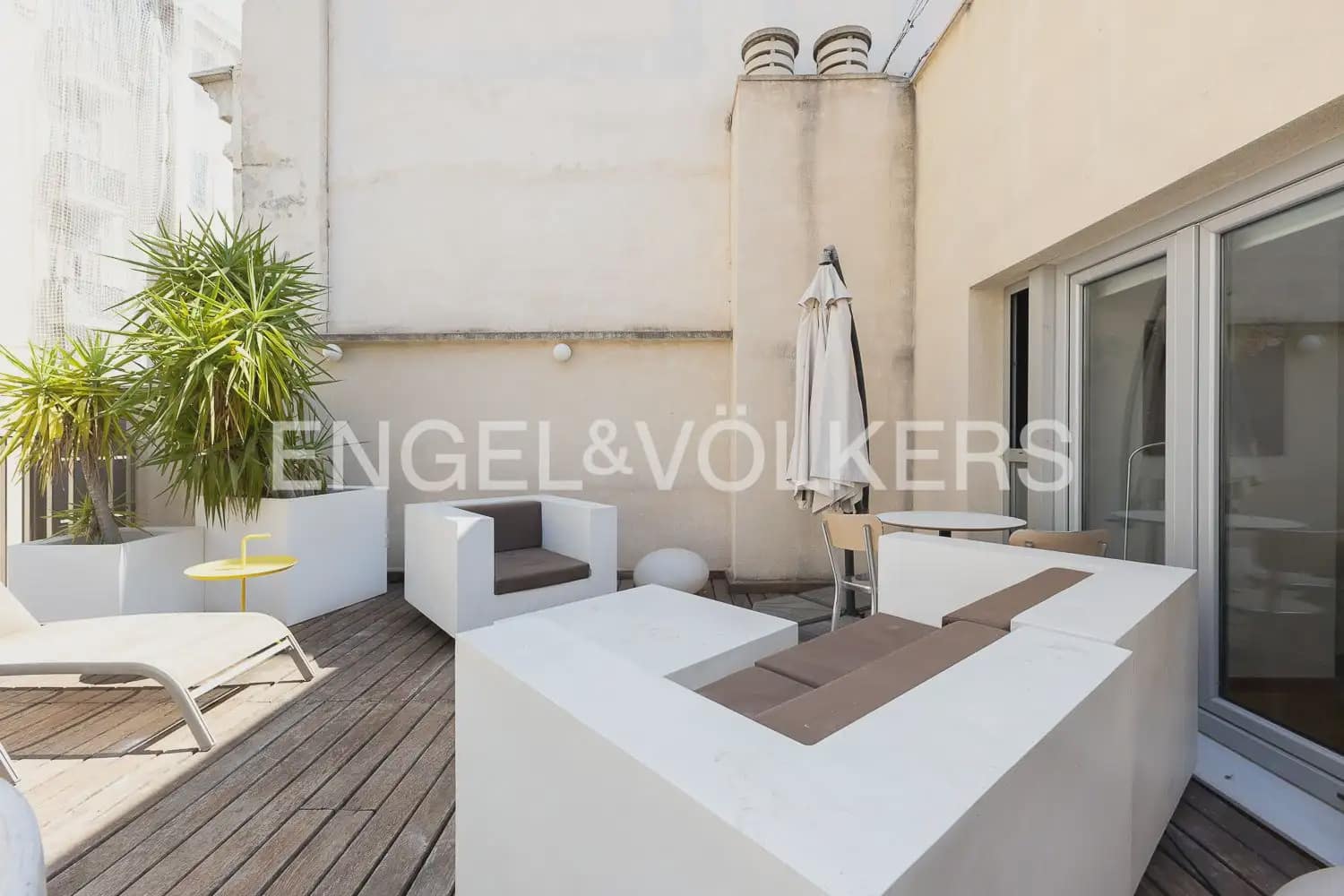 2 soveværelse Penthouse til leje i Valencia by - € 2.600 (Ref: 9898018)