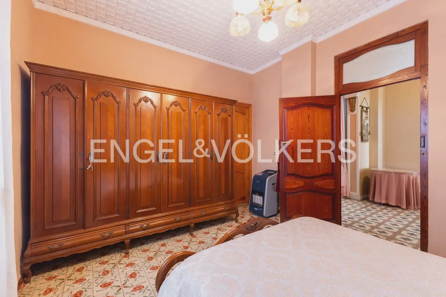 5 bedroom Townhouse for sale in Rafelguaraf with pool garage - € 215,000 (Ref: 9898019)