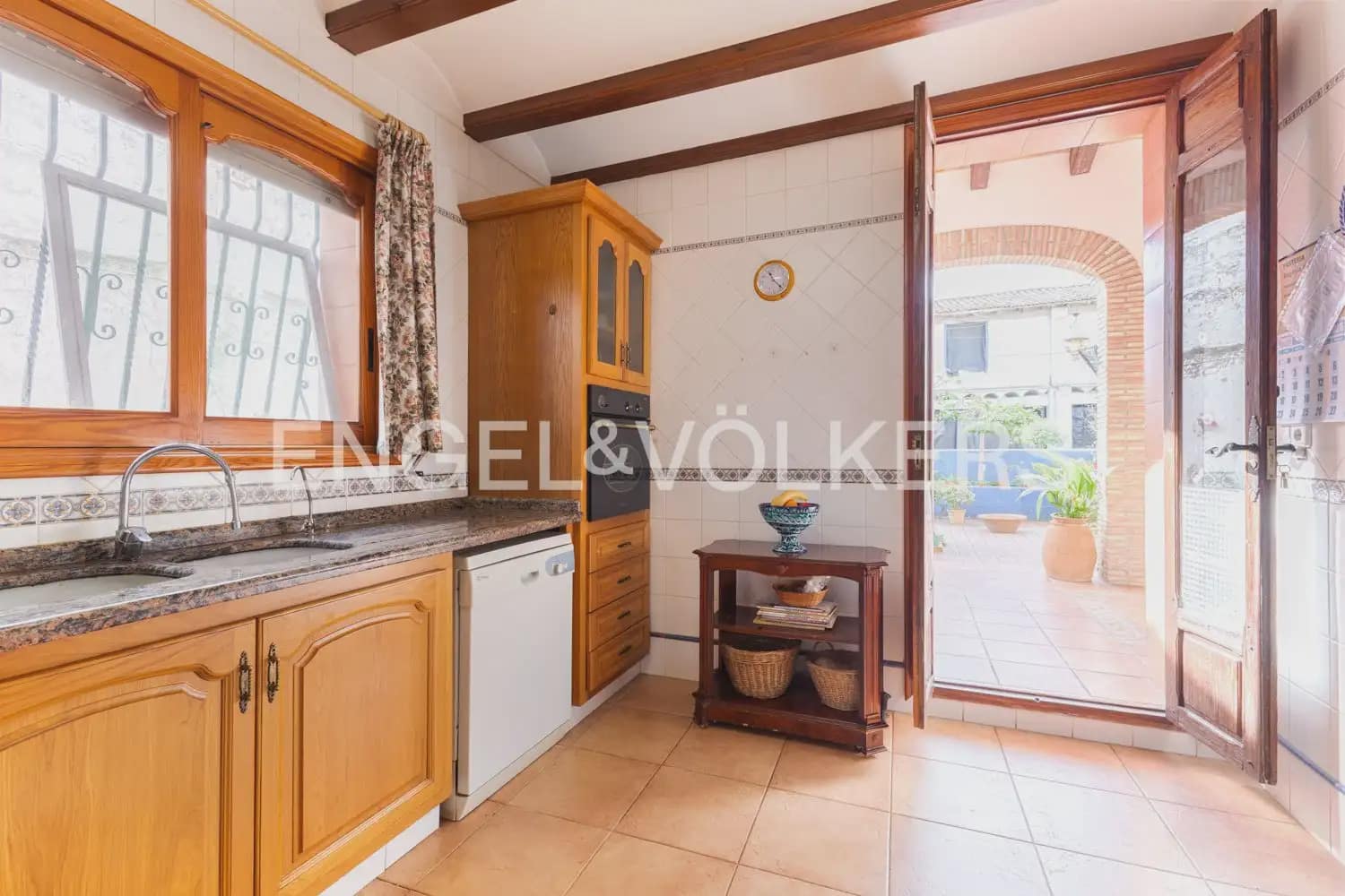 5 bedroom Townhouse for sale in Rafelguaraf with pool garage - € 215,000 (Ref: 9898019)