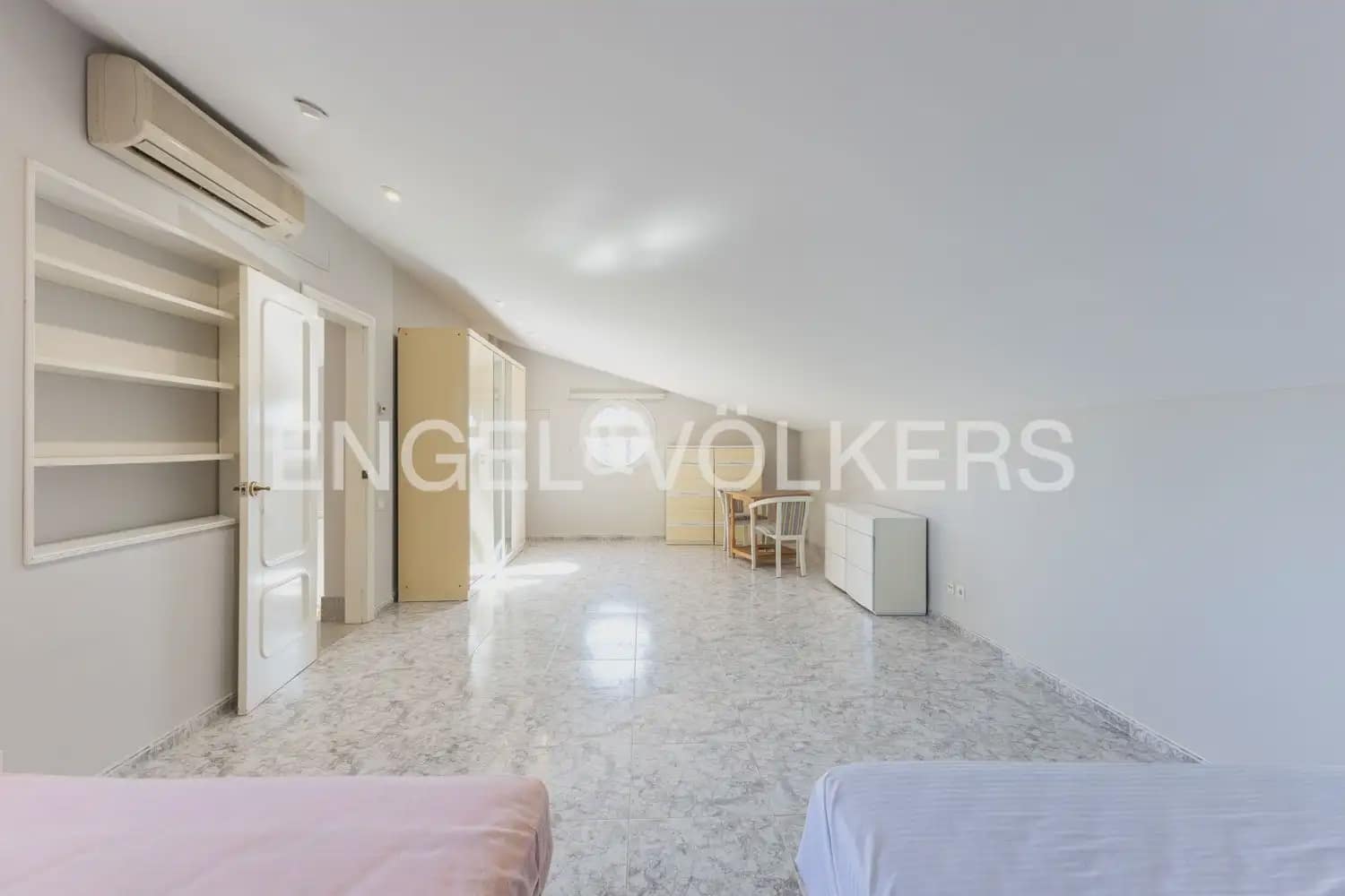 12 bedroom Villa for sale in Benicarlo with pool garage - € 875,000 (Ref: 9898020)