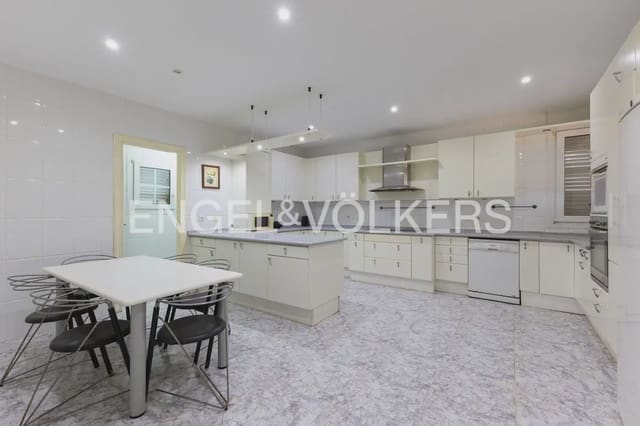 12 bedroom Villa for sale in Benicarló with pool garage - € 875,000 (Ref: 9898020)