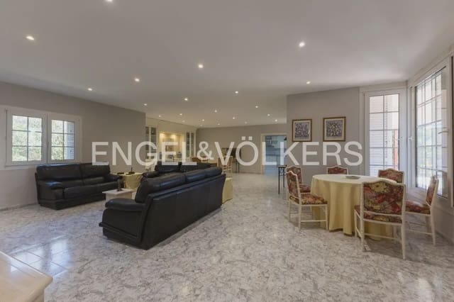 12 bedroom Villa for sale in Benicarló with pool garage - € 875,000 (Ref: 9898020)