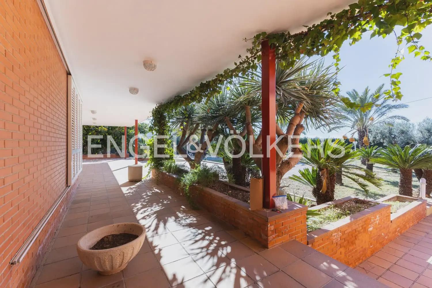 12 bedroom Villa for sale in Benicarlo with pool garage - € 875,000 (Ref: 9898020)