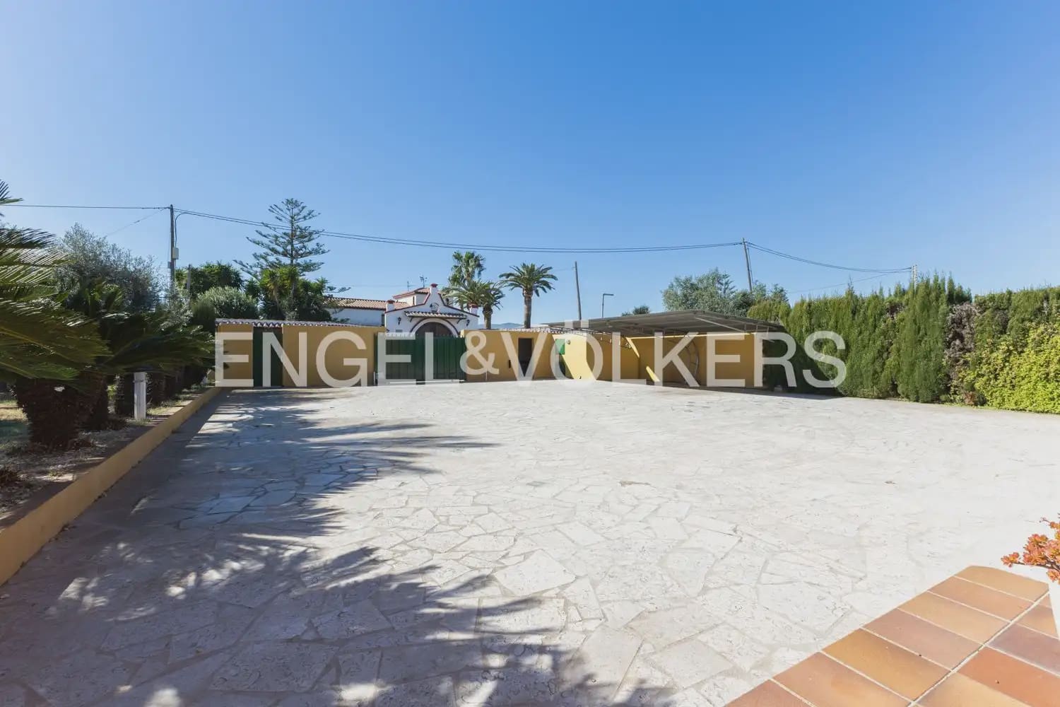 12 bedroom Villa for sale in Benicarlo with pool garage - € 875,000 (Ref: 9898020)