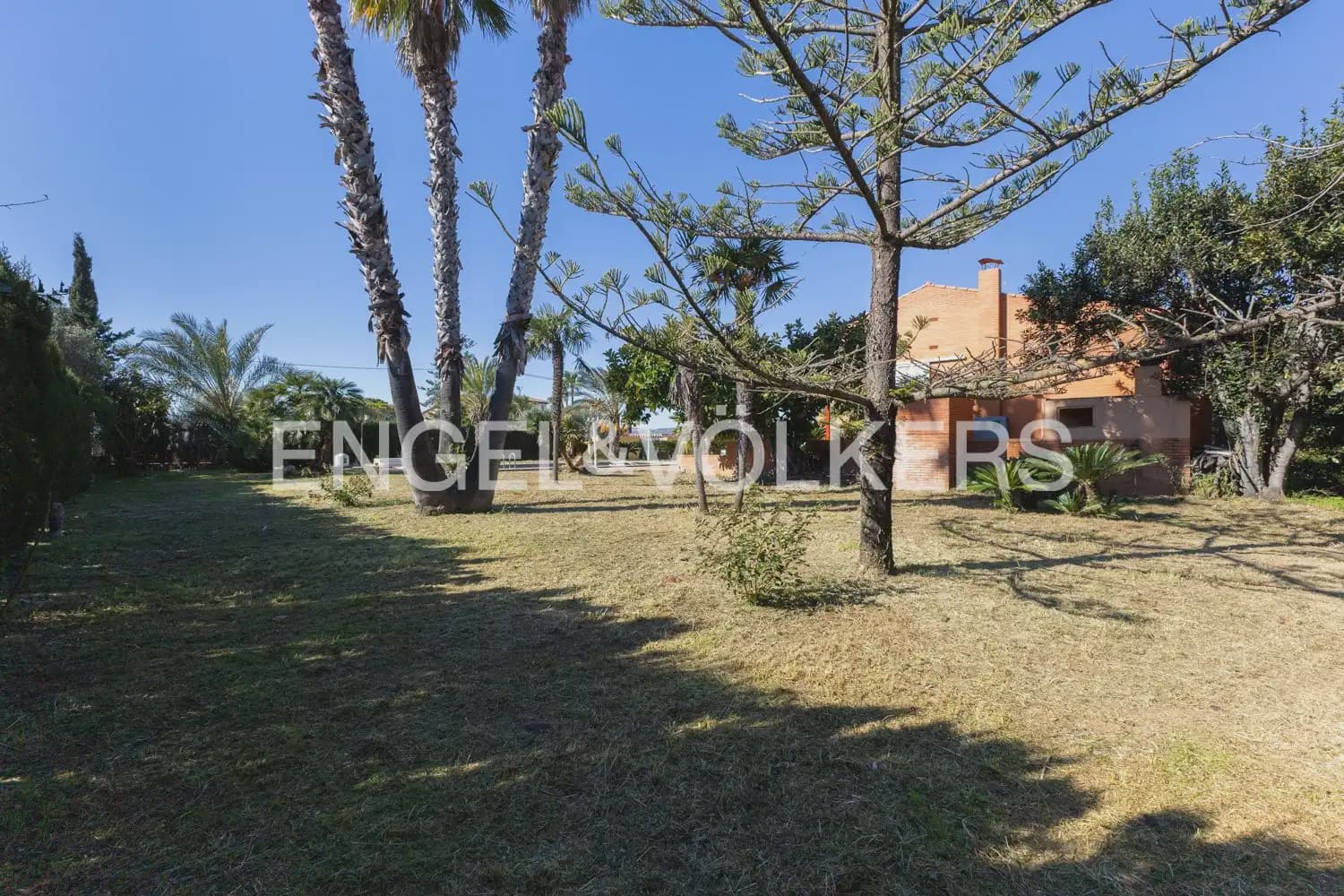 12 bedroom Villa for sale in Benicarlo with pool garage - € 875,000 (Ref: 9898020)