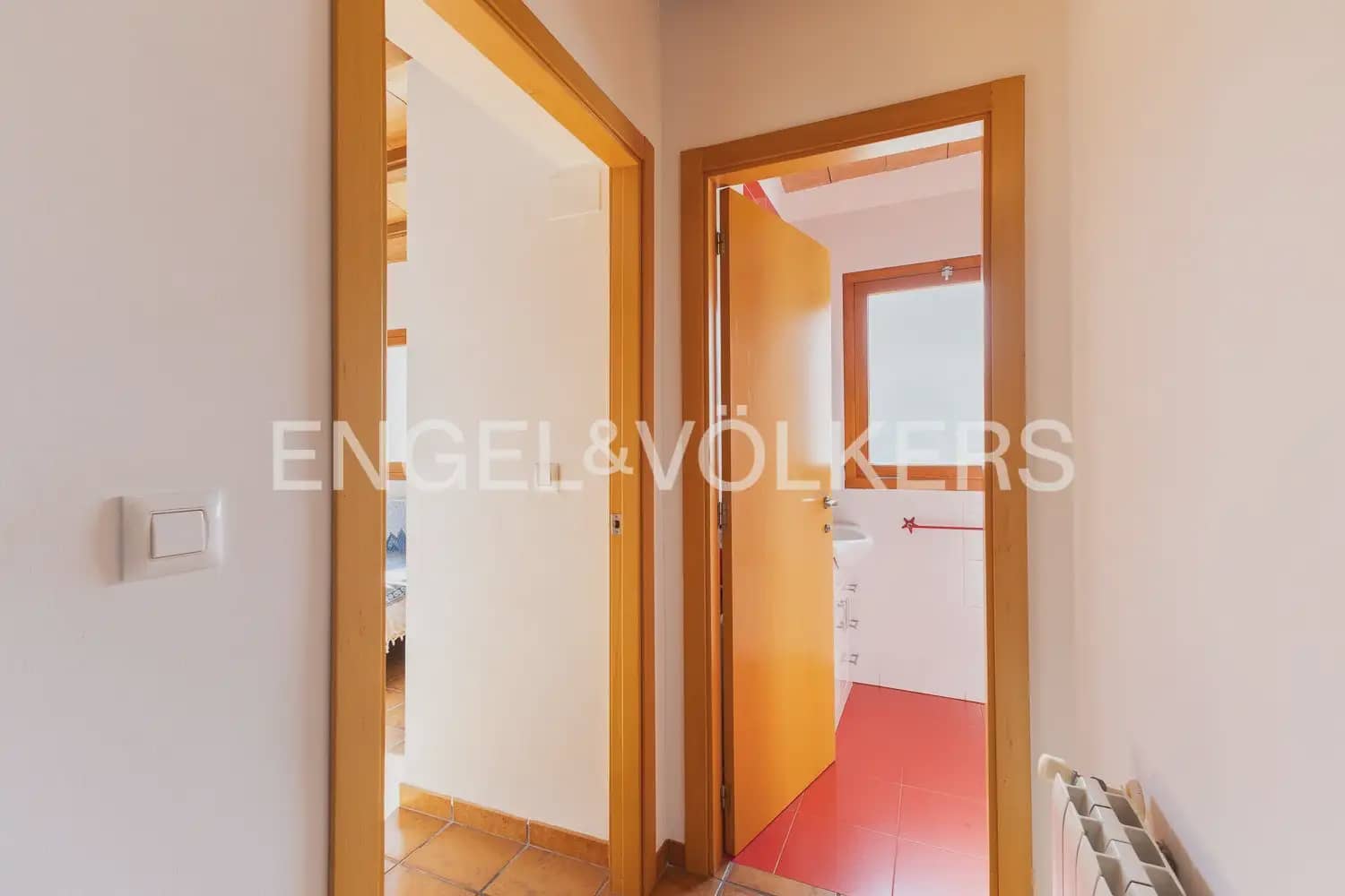 4 bedroom Villa for sale in Serra - € 580,000 (Ref: 9898021)