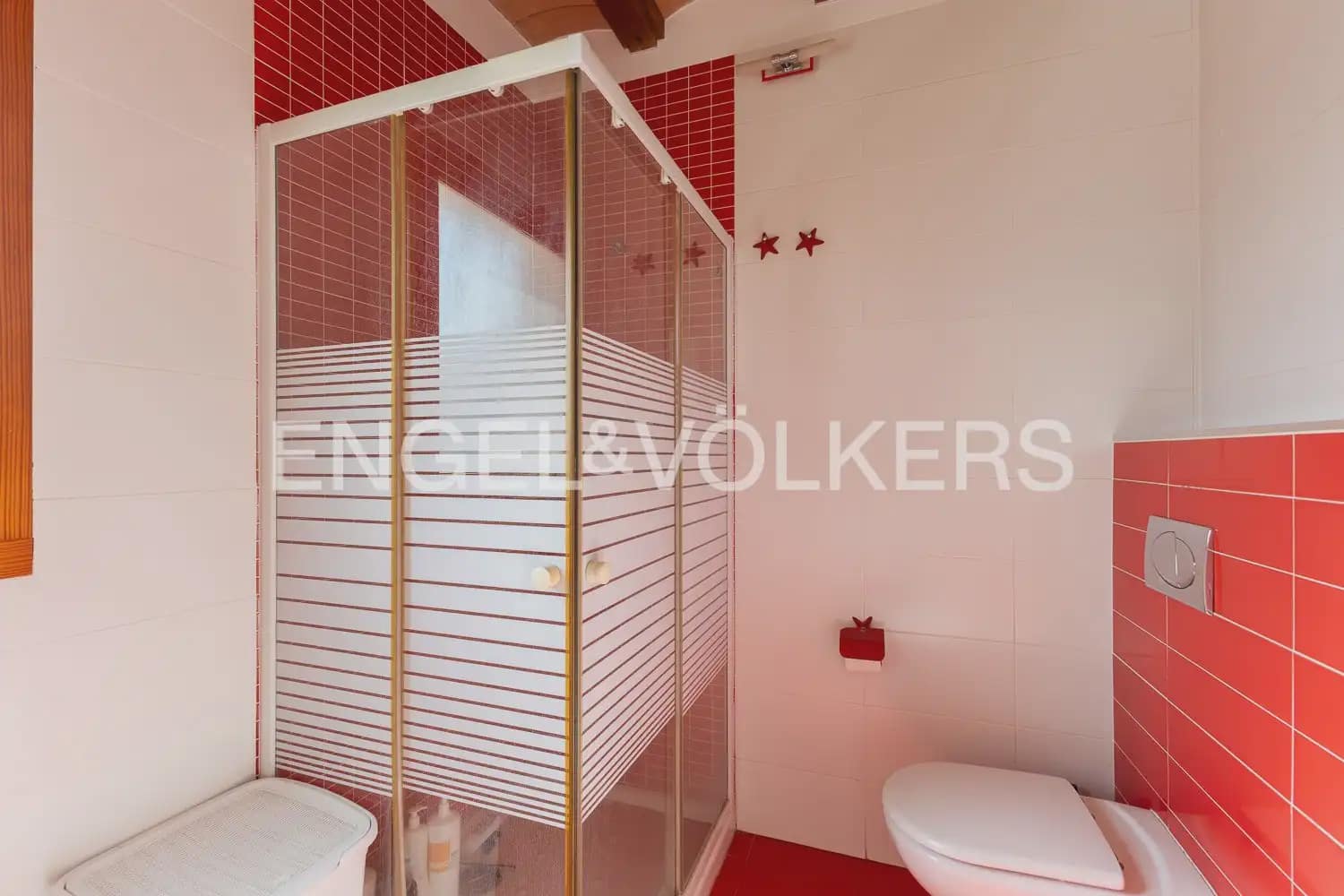 4 bedroom Villa for sale in Serra - € 580,000 (Ref: 9898021)