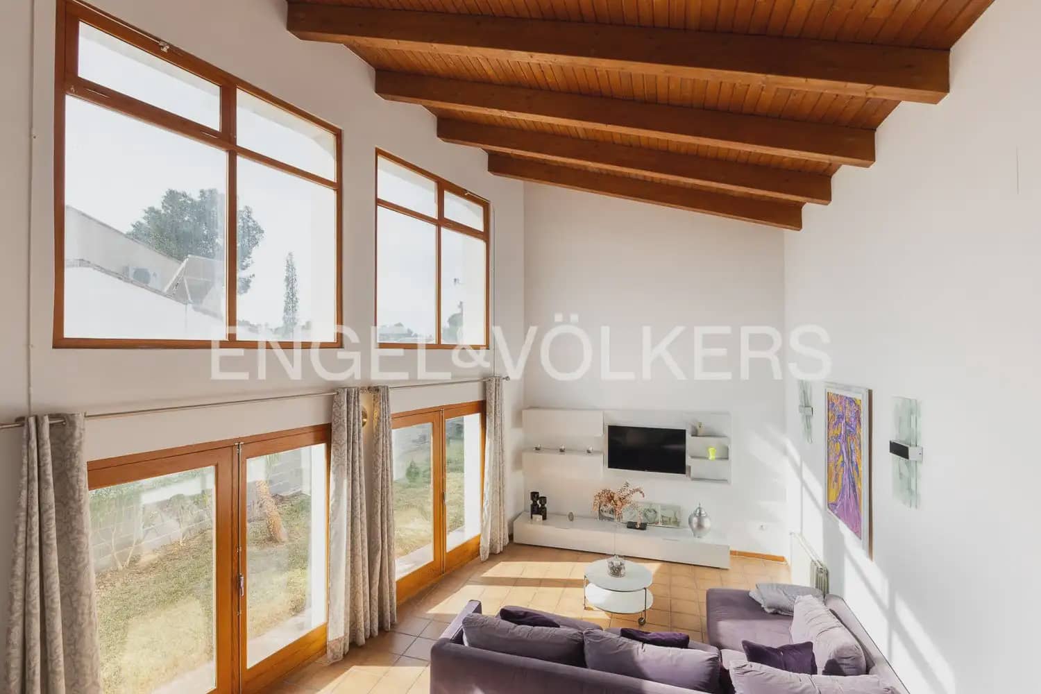 4 bedroom Villa for sale in Serra - € 580,000 (Ref: 9898021)
