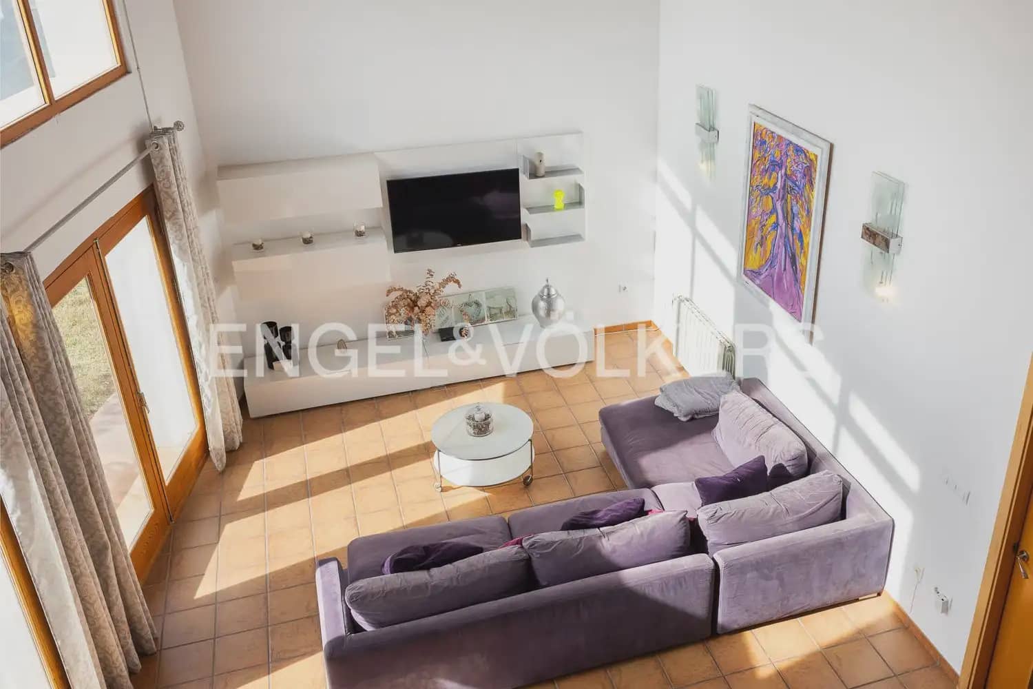 4 bedroom Villa for sale in Serra - € 580,000 (Ref: 9898021)