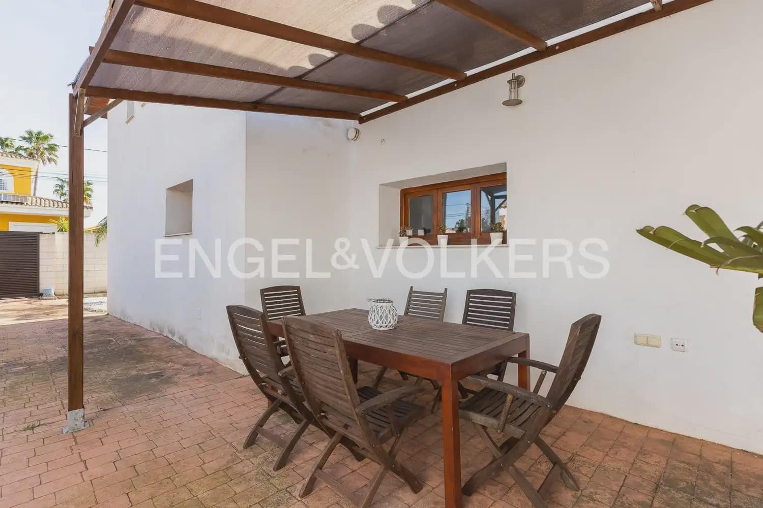 4 bedroom Villa for sale in Serra - € 580,000 (Ref: 9898021)