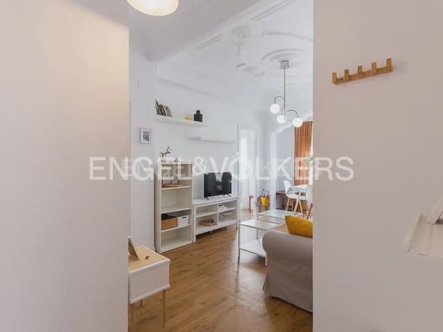 Appartement de 2 chambres à louer à Cabanyal-Canyamelar, Valence ville - 1 600 € (Ref: 9898022)