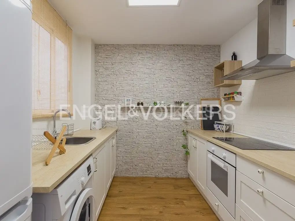 Appartement de 2 chambres à louer à Valence ville - 1 600 € (Ref: 9898022)