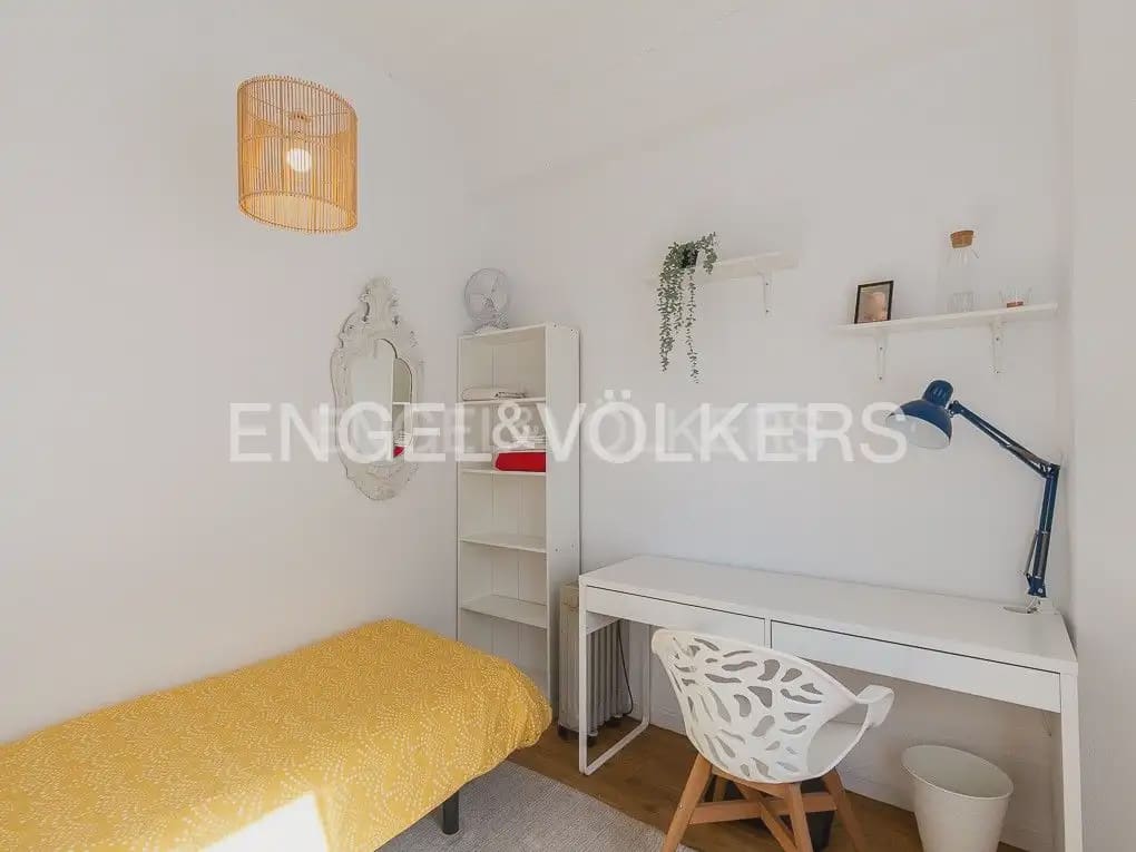 Appartement de 2 chambres à louer à Valence ville - 1 600 € (Ref: 9898022)