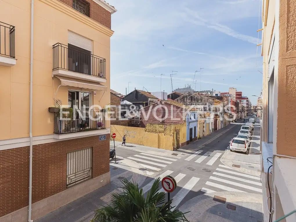 Appartement de 2 chambres à louer à Valence ville - 1 600 € (Ref: 9898022)