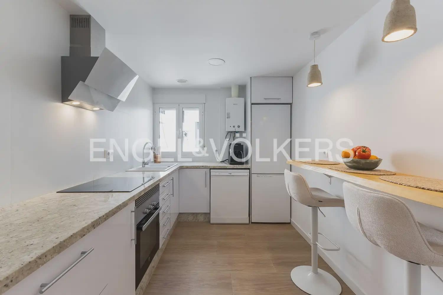 3 quarto Penthouse para arrendar em Puig - 1 400 € (Ref: 9898023)
