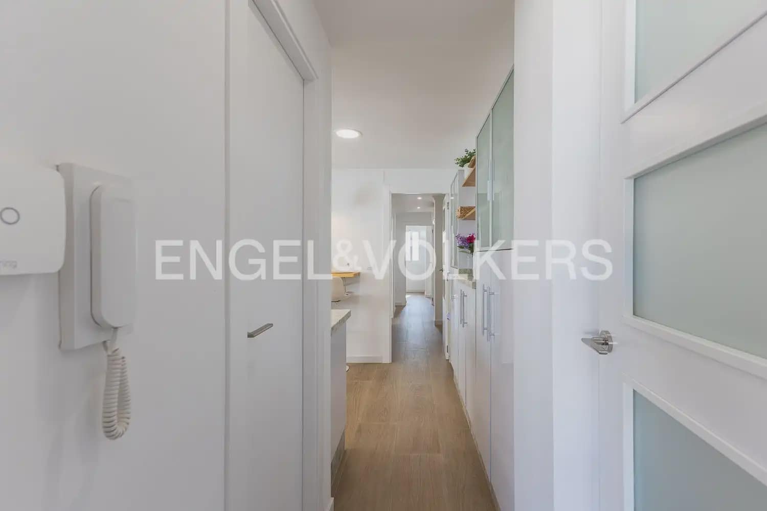 3 quarto Penthouse para arrendar em Puig - 1 400 € (Ref: 9898023)