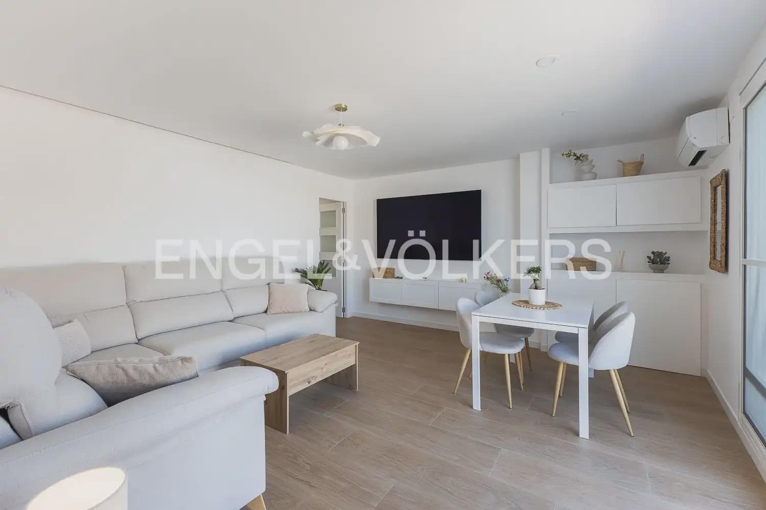 3 quarto Penthouse para arrendar em Puig - 1 400 € (Ref: 9898023)