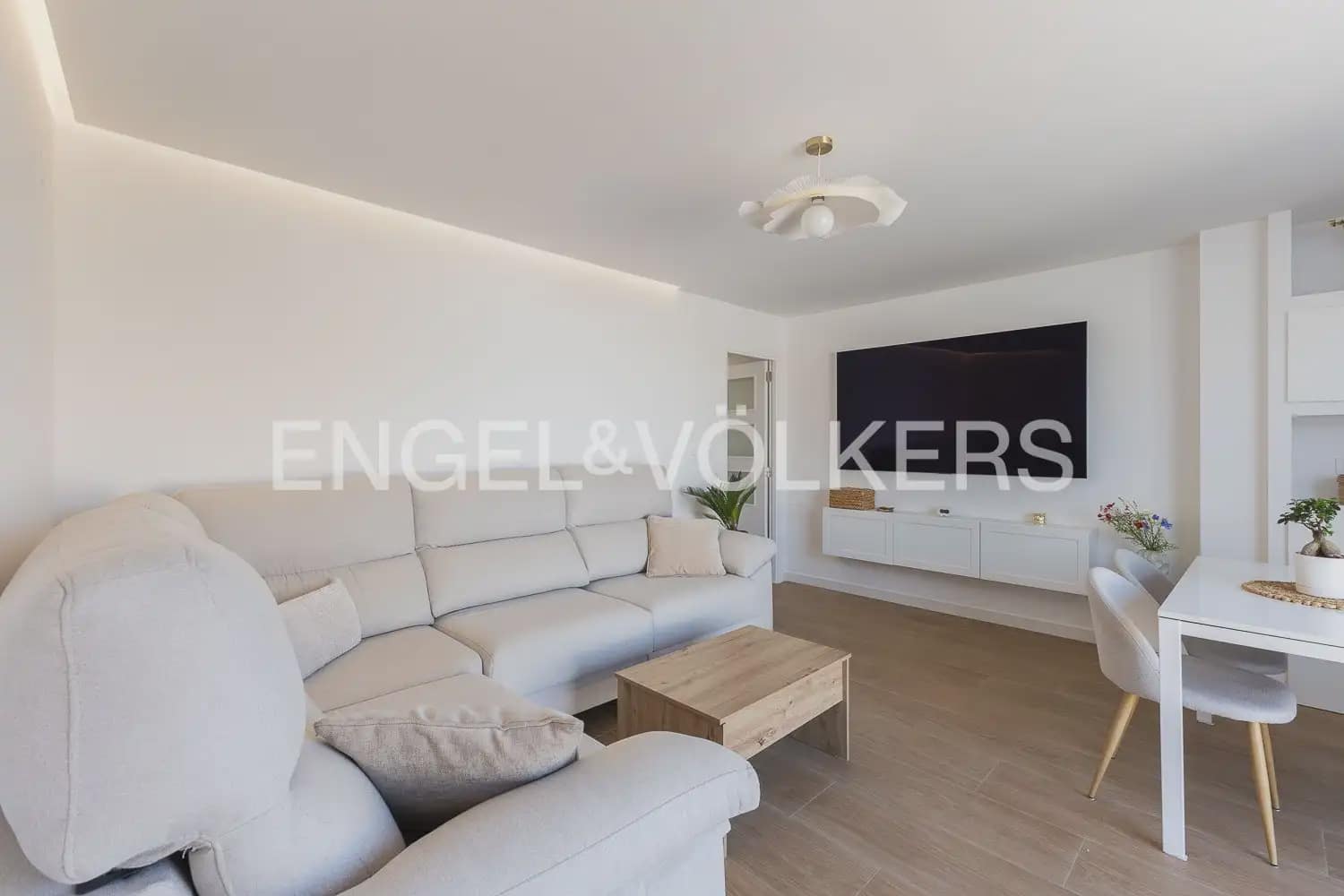 3 quarto Penthouse para arrendar em Puig - 1 400 € (Ref: 9898023)