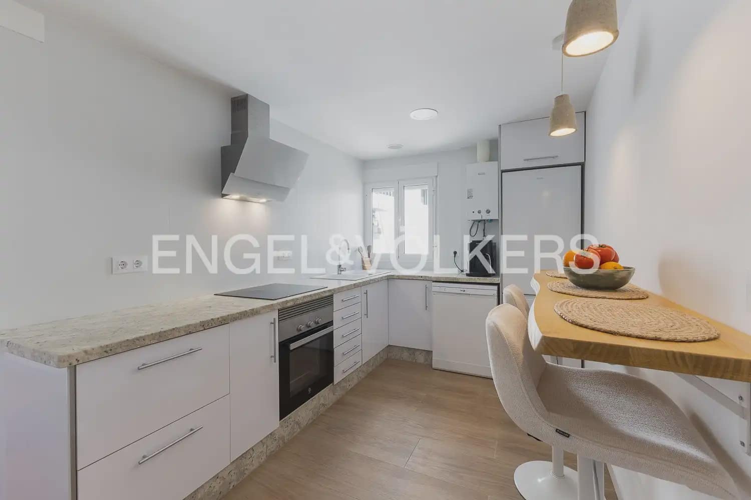 3 quarto Penthouse para arrendar em Puig - 1 400 € (Ref: 9898023)