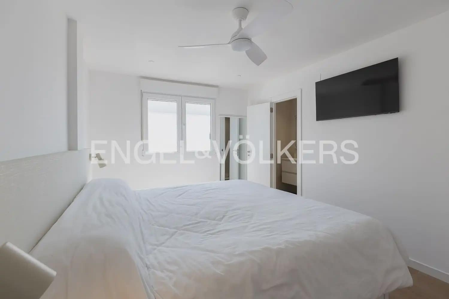 3 quarto Penthouse para arrendar em Puig - 1 400 € (Ref: 9898023)
