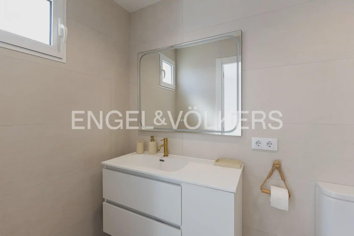 3 quarto Penthouse para arrendar em Puig - 1 400 € (Ref: 9898023)