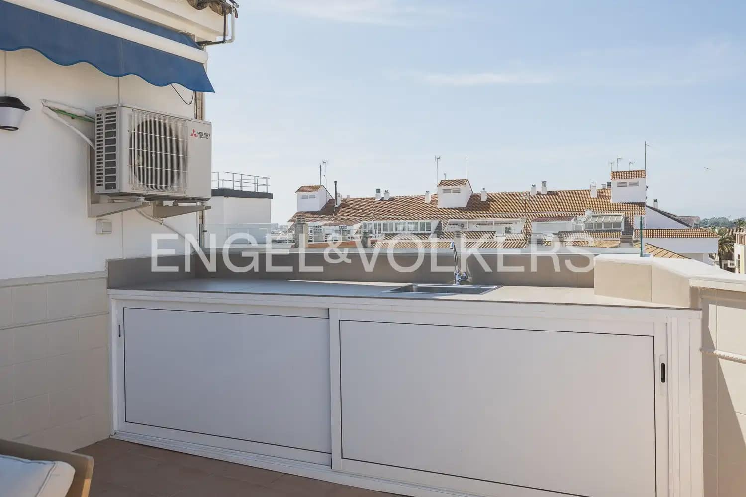 3 quarto Penthouse para arrendar em Puig - 1 400 € (Ref: 9898023)