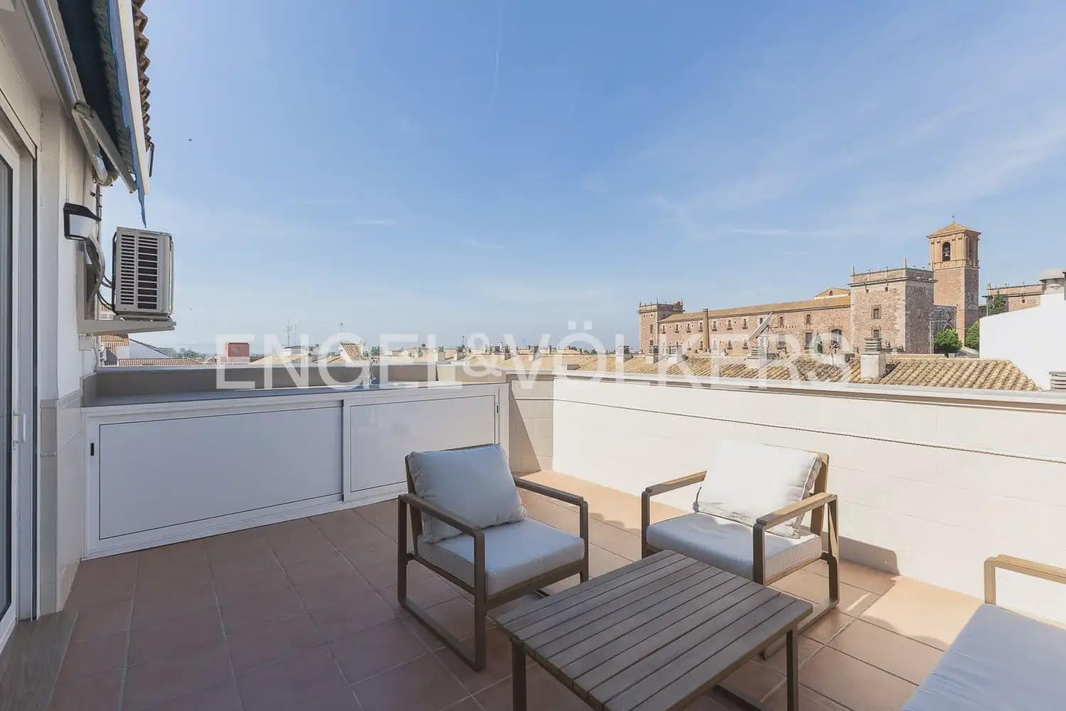 3 quarto Penthouse para arrendar em Puig - 1 400 € (Ref: 9898023)
