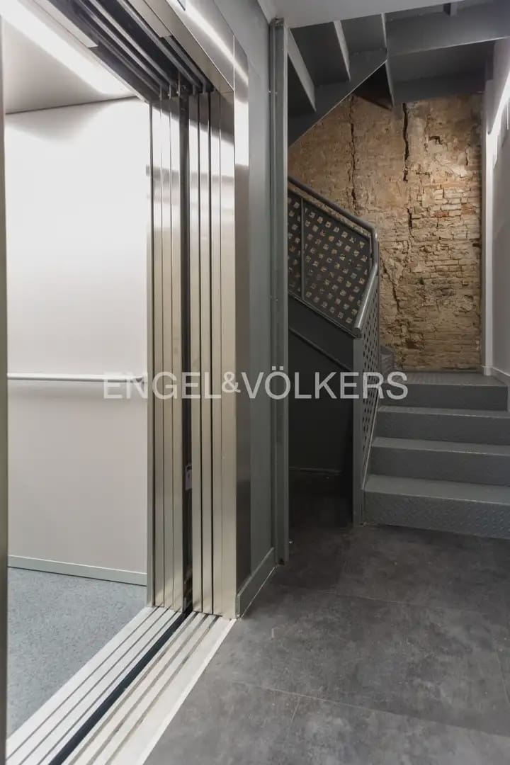 6 slaapkamer Bedrijf te koop in Valencia stad - € 2.350.000 (Ref: 9898024)