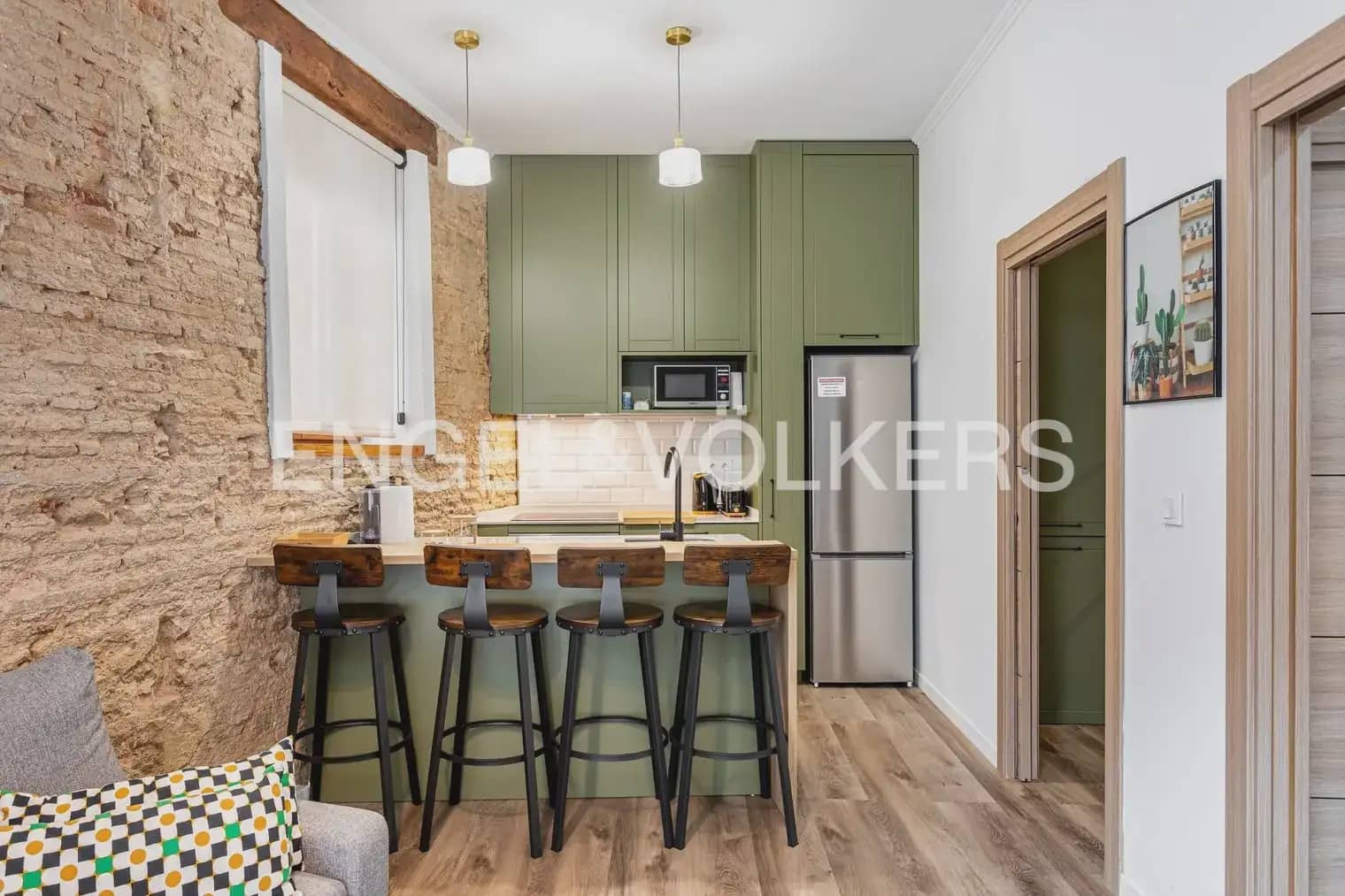 6 slaapkamer Bedrijf te koop in Valencia stad - € 2.350.000 (Ref: 9898024)