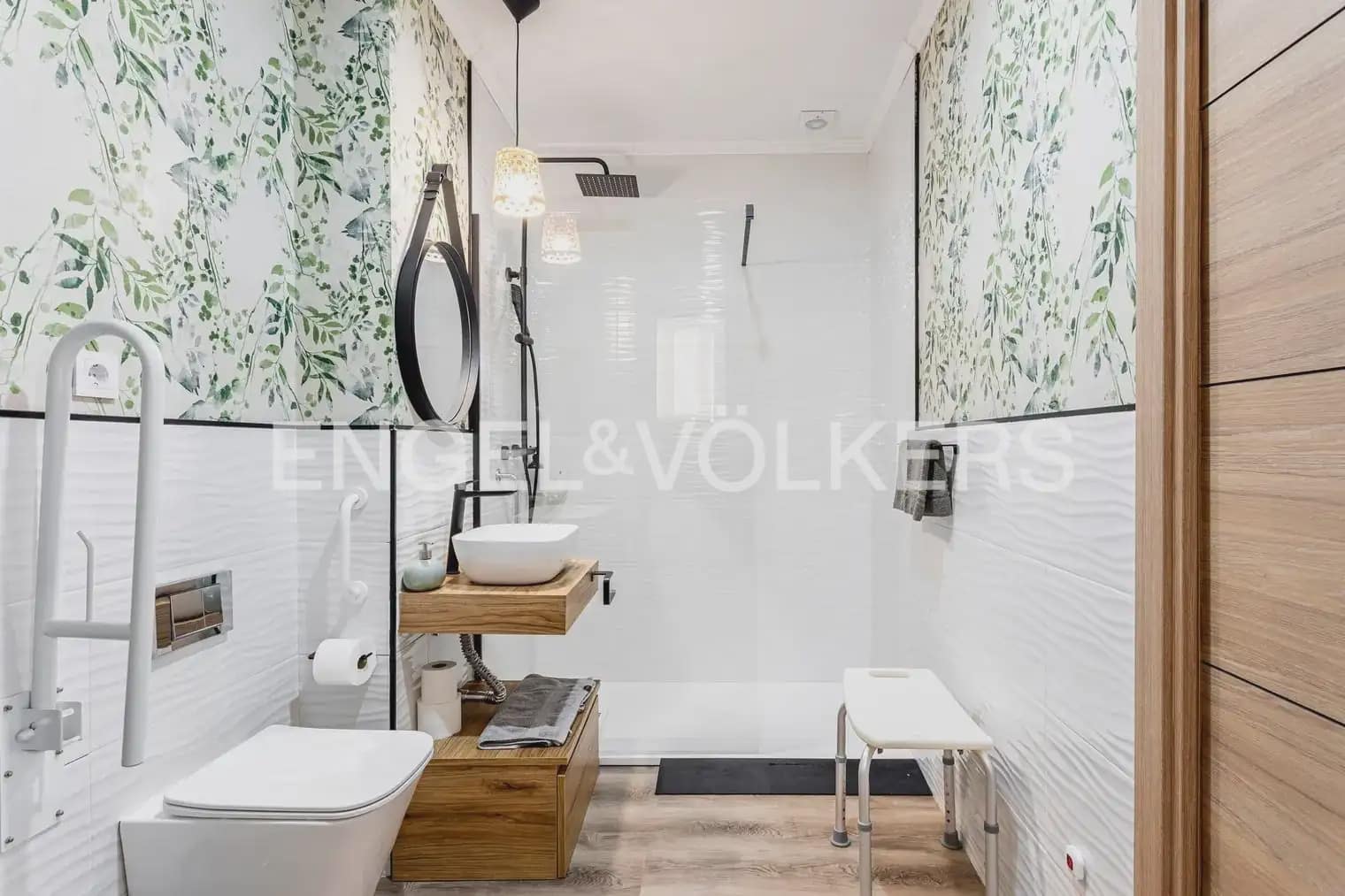 6 slaapkamer Bedrijf te koop in Valencia stad - € 2.350.000 (Ref: 9898024)