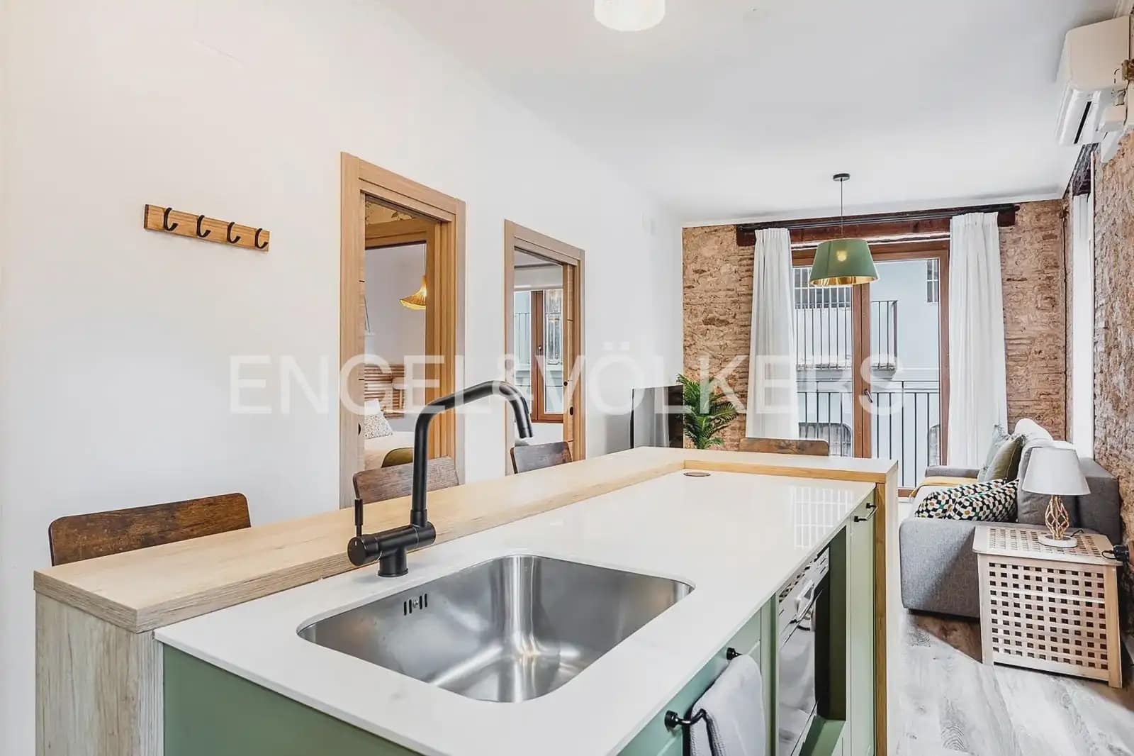 6 slaapkamer Bedrijf te koop in Valencia stad - € 2.350.000 (Ref: 9898024)