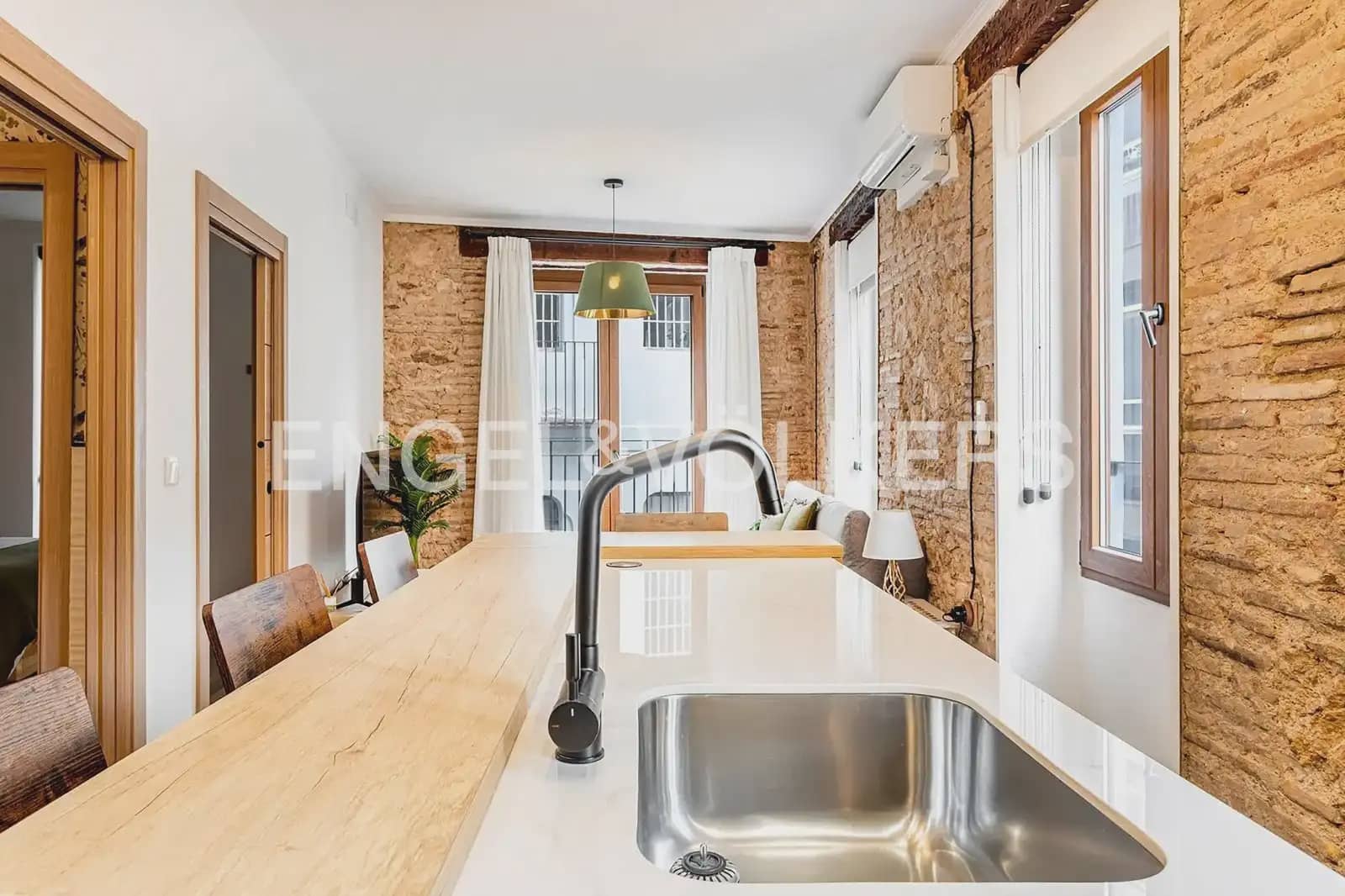 6 slaapkamer Bedrijf te koop in Valencia stad - € 2.350.000 (Ref: 9898024)