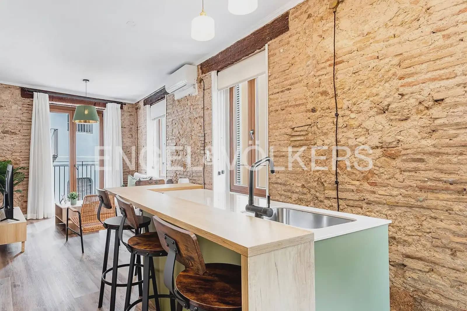 6 slaapkamer Bedrijf te koop in Valencia stad - € 2.350.000 (Ref: 9898024)