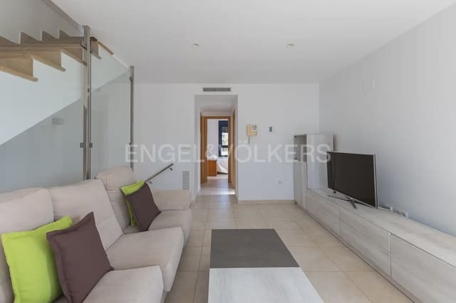 3 quarto Moradia em Banda para arrendar em Almarda, Sagunto / Sagunt com piscina garagem - 2 000 € (Ref: 9898025)