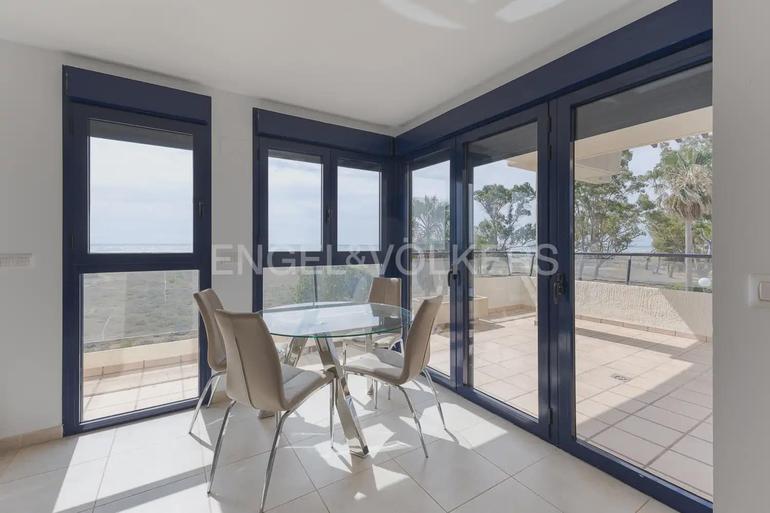 3 quarto Moradia em Banda para arrendar em Sagunto / Sagunt com piscina garagem - 2 000 € (Ref: 9898025)
