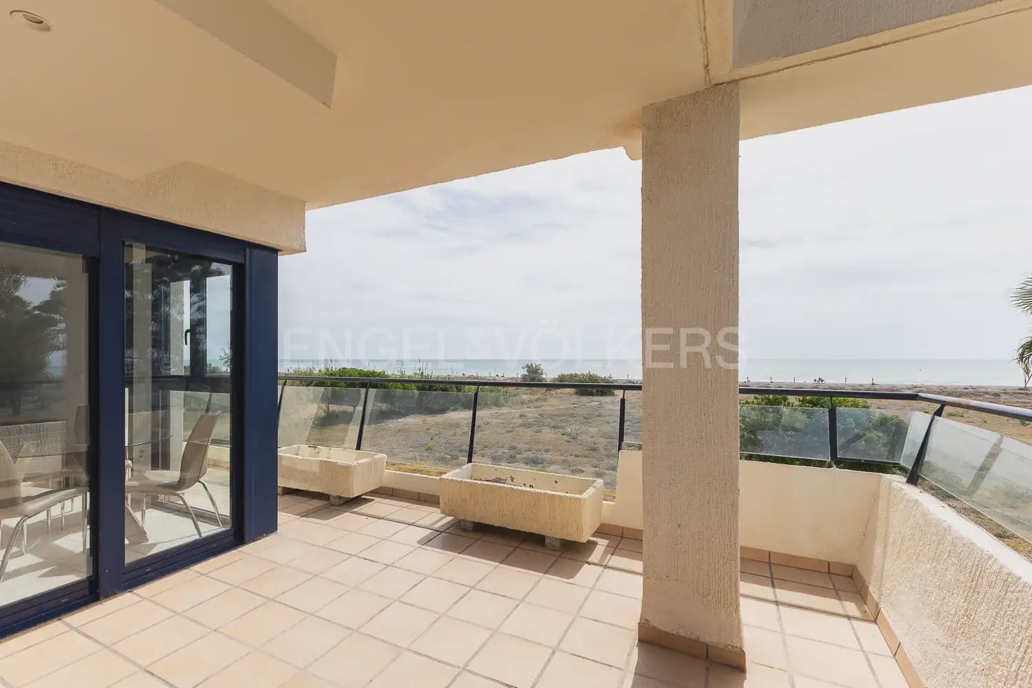 3 quarto Moradia em Banda para arrendar em Sagunto / Sagunt com piscina garagem - 2 000 € (Ref: 9898025)