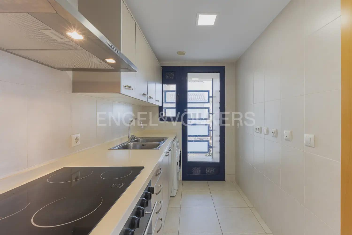 3 quarto Moradia em Banda para arrendar em Sagunto / Sagunt com piscina garagem - 2 000 € (Ref: 9898025)