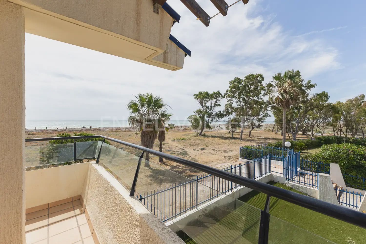 3 quarto Moradia em Banda para arrendar em Sagunto / Sagunt com piscina garagem - 2 000 € (Ref: 9898025)