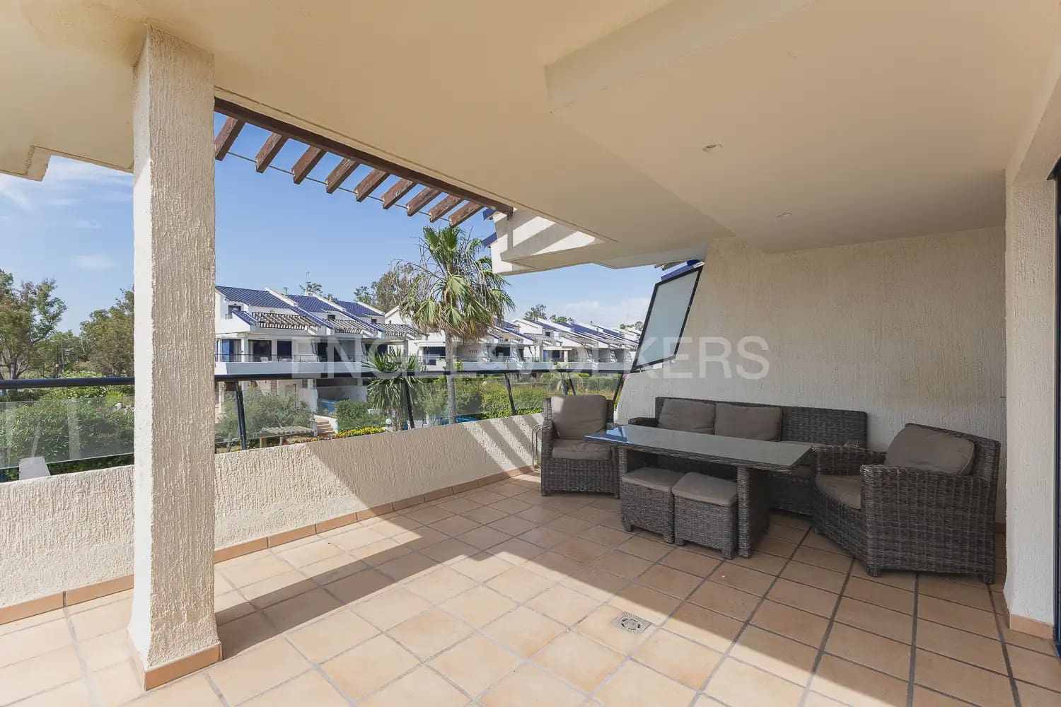 3 quarto Moradia em Banda para arrendar em Sagunto / Sagunt com piscina garagem - 2 000 € (Ref: 9898025)
