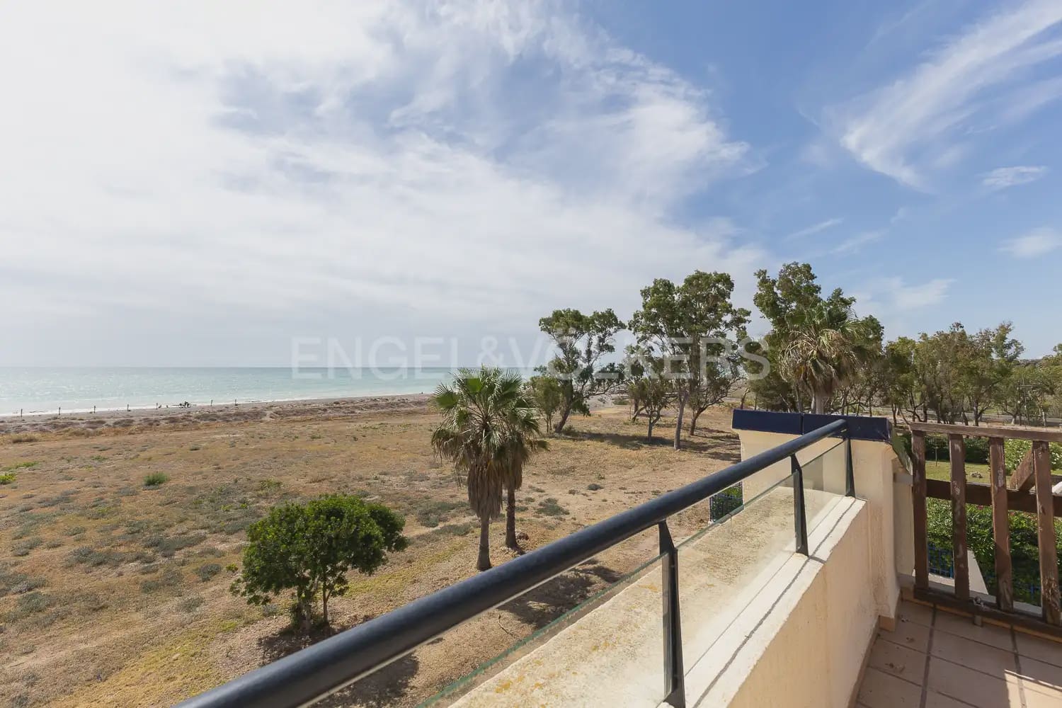 3 quarto Moradia em Banda para arrendar em Sagunto / Sagunt com piscina garagem - 2 000 € (Ref: 9898025)