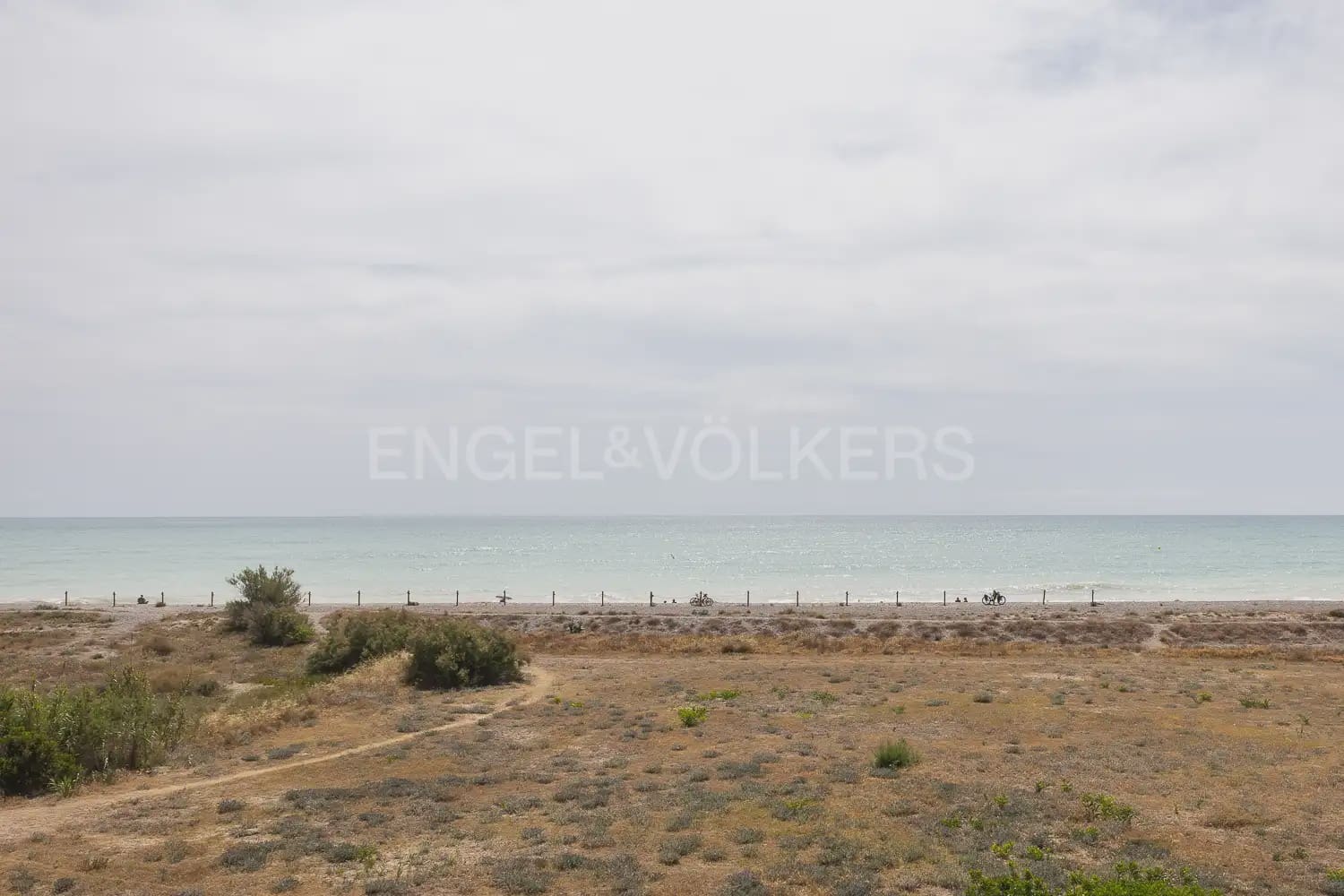 3 quarto Moradia em Banda para arrendar em Sagunto / Sagunt com piscina garagem - 2 000 € (Ref: 9898025)