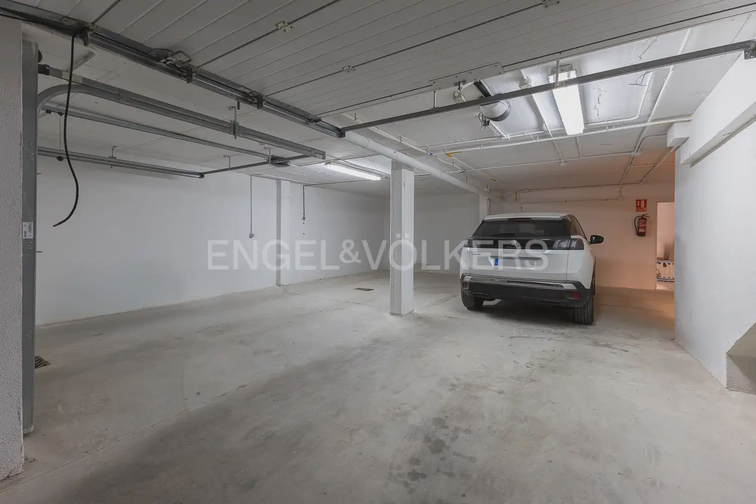 3 quarto Moradia em Banda para arrendar em Sagunto / Sagunt com piscina garagem - 2 000 € (Ref: 9898025)